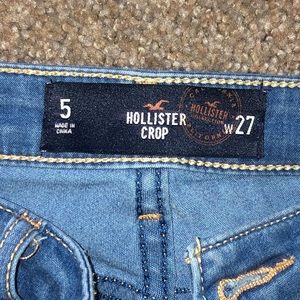 hollister crop frayed bottom jeans
